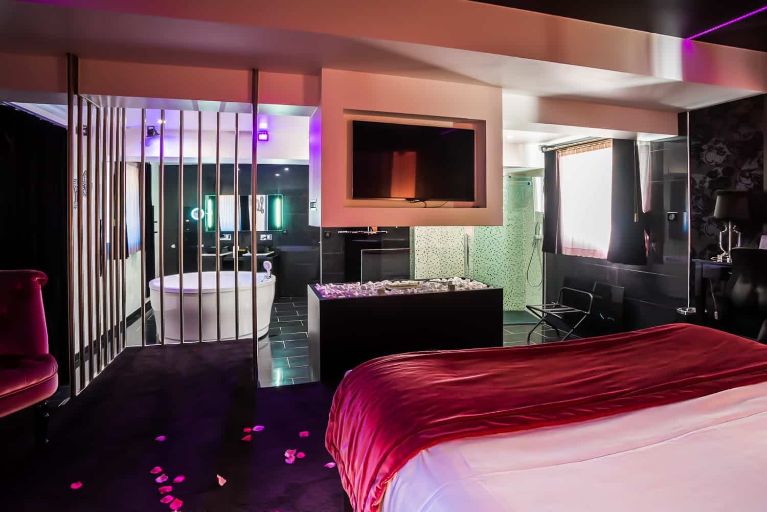 chambre-romantique-jacuzzi-privatif-proche-paris