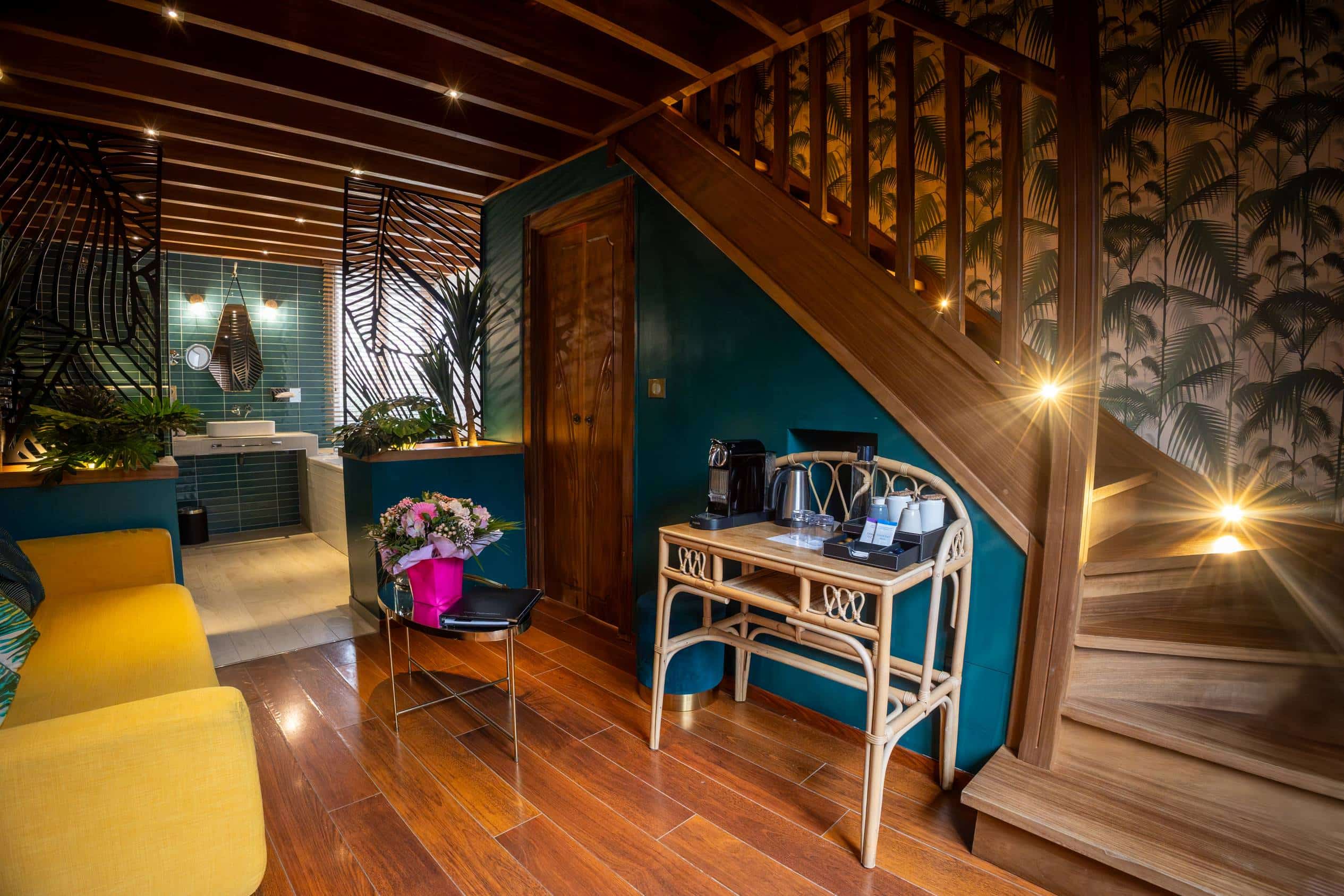 Chambre d’hôtel tropicale avec jacuzzi privatif proche de Paris